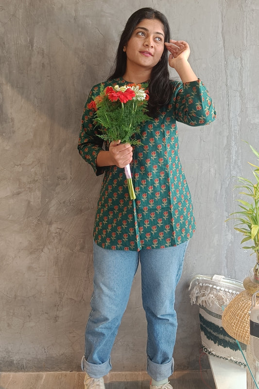 Green Red Rose Short Top