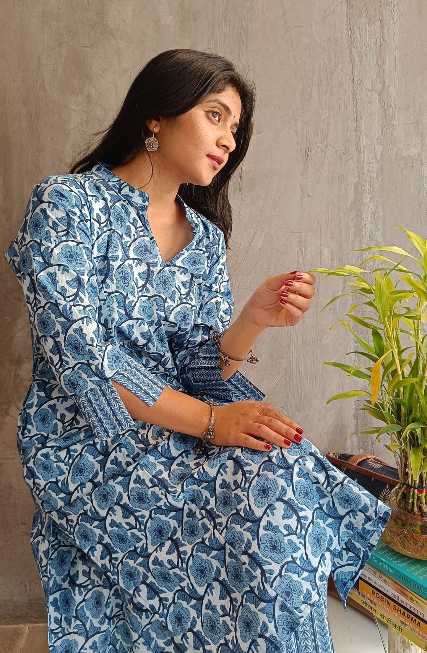 "Loomkar Indigo Floral premium Cotton Co-ord Set - kurti with printed pants."