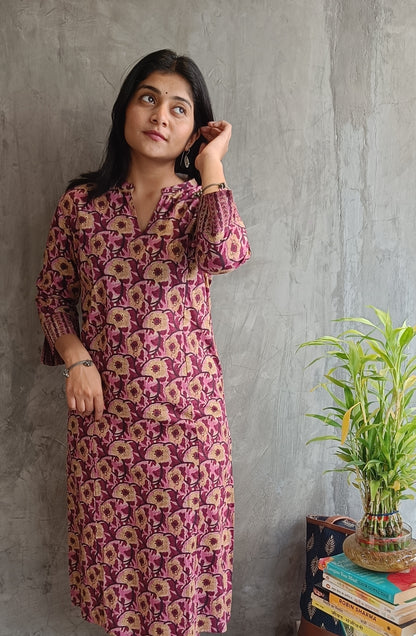 "Full-length image of Loomkar Wine-Pink Floral Handloom Cotton Co-ord Set Showing breathable fabric."